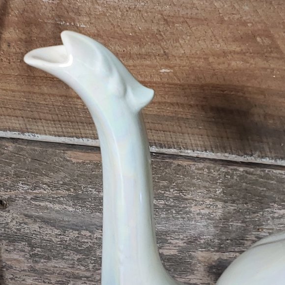 Loma of Arizona 1960's Footed Coffee/Hot Cocoa Pot - Server - Irridescent White - Picture 4 of 13